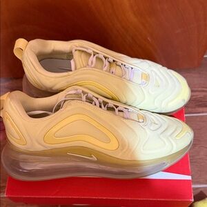 Nike Lemon Yellow Air Max 720 Sneakers